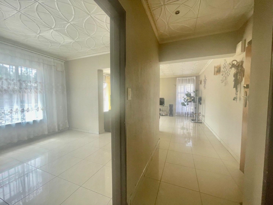 3 Bedroom Property for Sale in Esther Park Gauteng