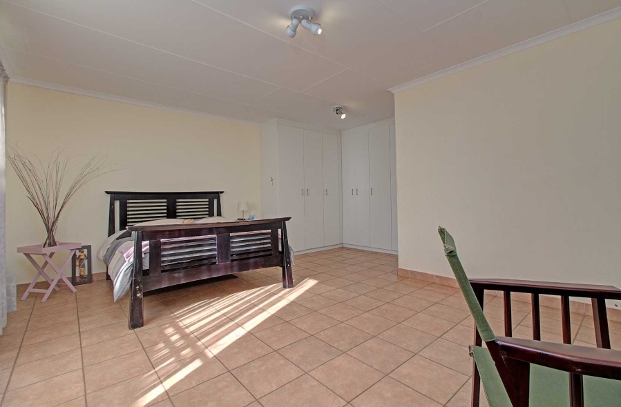 3 Bedroom Property for Sale in Wilgeheuwel Gauteng
