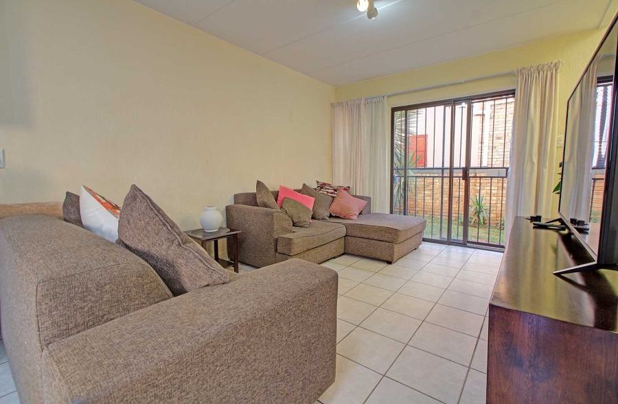 3 Bedroom Property for Sale in Wilgeheuwel Gauteng