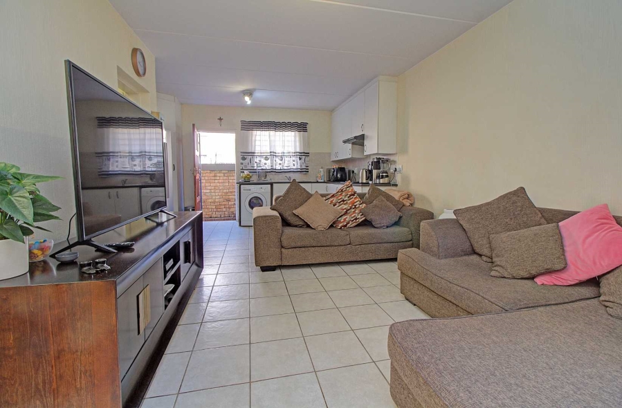 3 Bedroom Property for Sale in Wilgeheuwel Gauteng