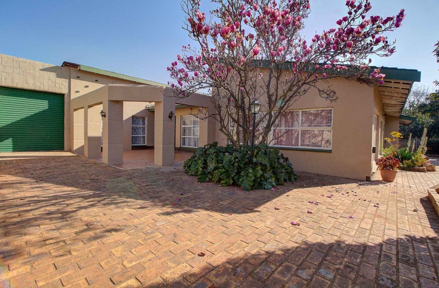 4 Bedroom Property for Sale in Horison Gauteng