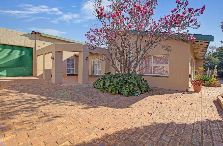 4 Bedroom Property for Sale in Horison Park Gauteng