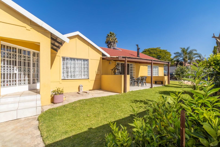 3 Bedroom Property for Sale in Bromhof Gauteng