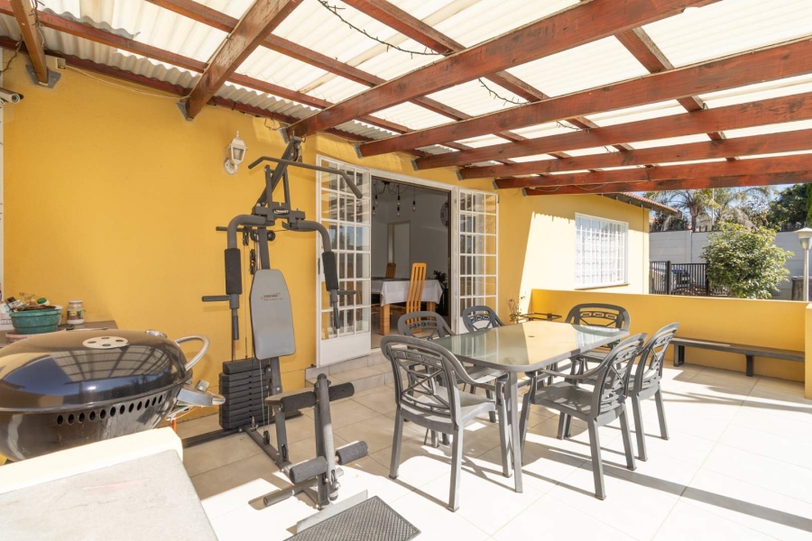 3 Bedroom Property for Sale in Bromhof Gauteng
