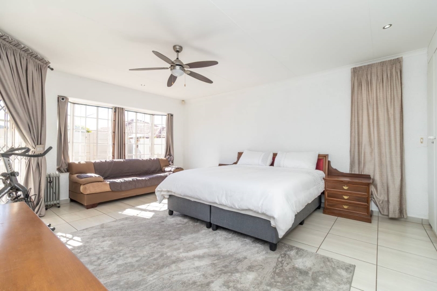 3 Bedroom Property for Sale in Bromhof Gauteng