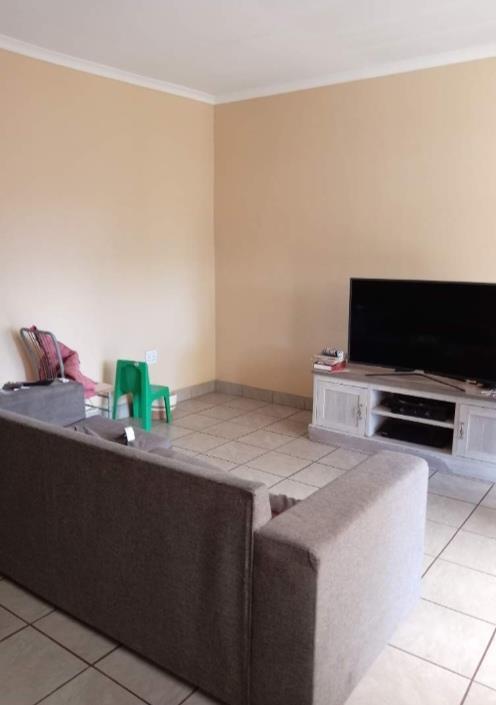 To Let 1 Bedroom Property for Rent in Lombardy East Gauteng