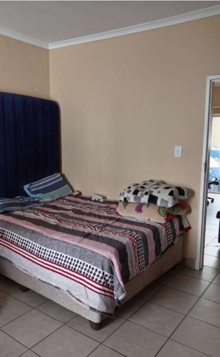 To Let 1 Bedroom Property for Rent in Lombardy East Gauteng