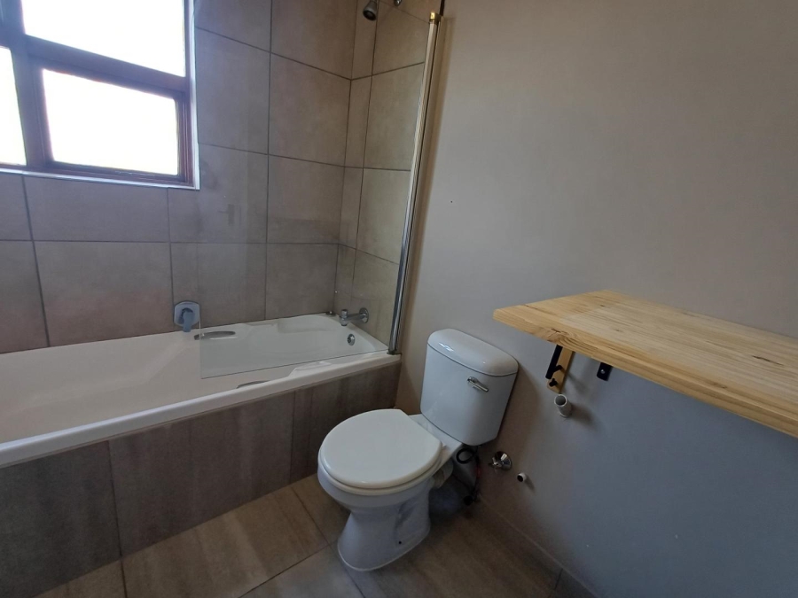 To Let 1 Bedroom Property for Rent in Morningside Manor Gauteng