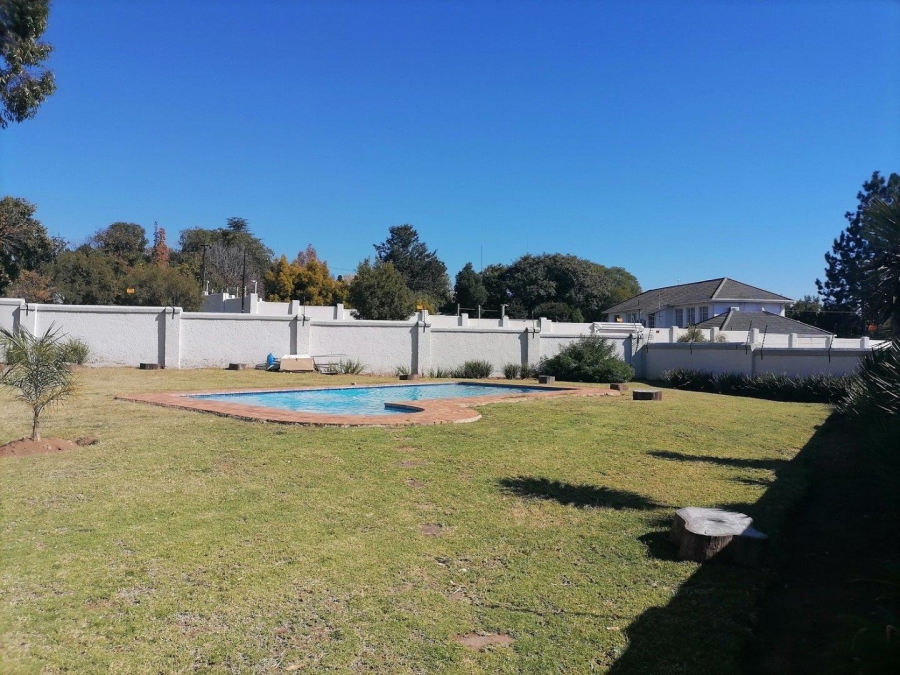 To Let 2 Bedroom Property for Rent in Buccleuch Gauteng