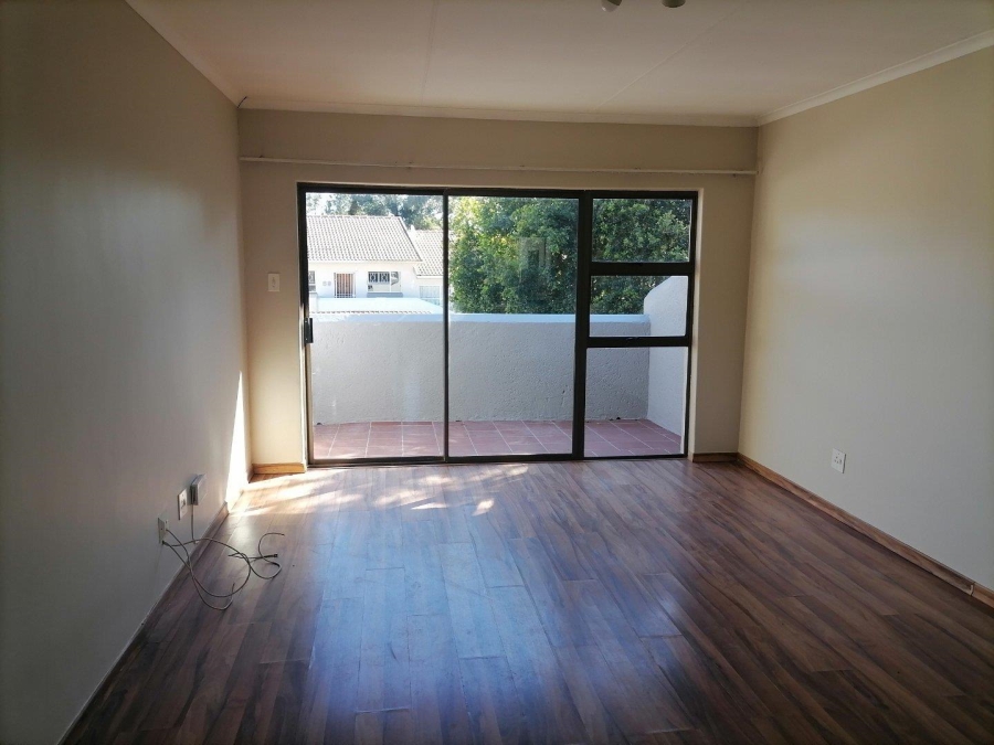 To Let 2 Bedroom Property for Rent in Buccleuch Gauteng