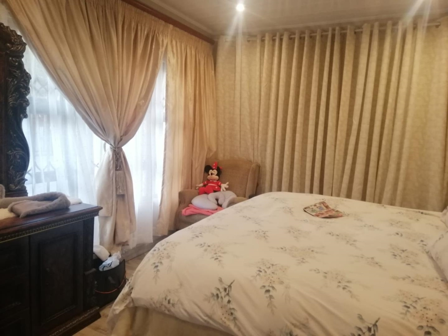 4 Bedroom Property for Sale in Mayberry Park Gauteng