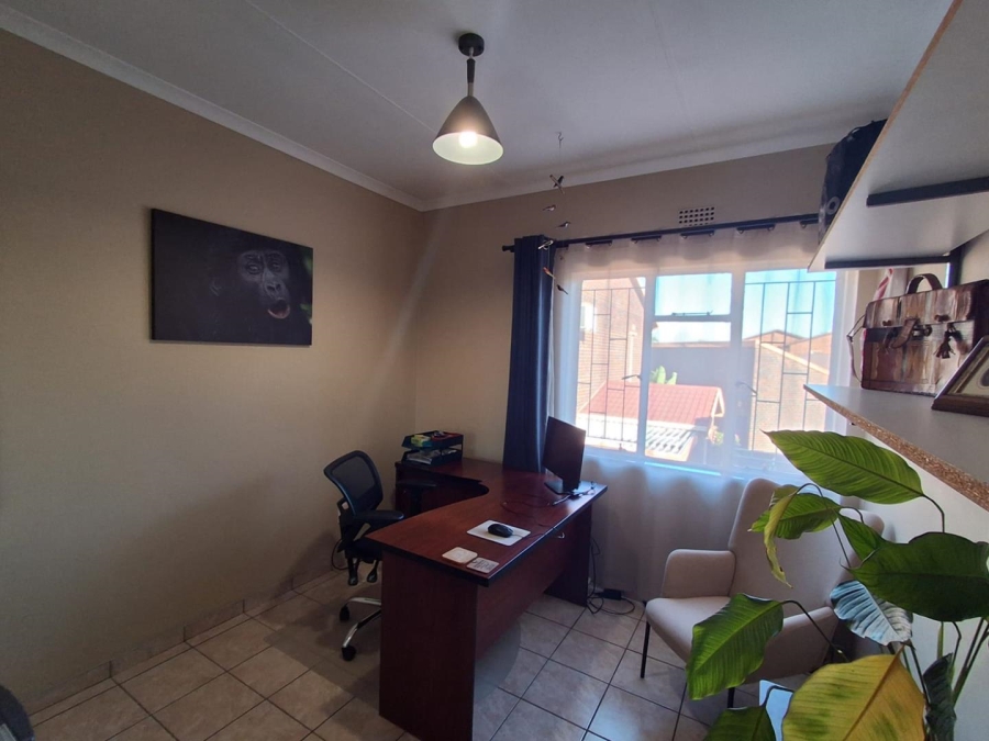 3 Bedroom Property for Sale in Brackenhurst Gauteng
