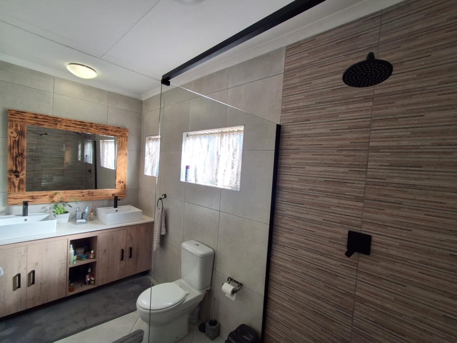 3 Bedroom Property for Sale in Brackenhurst Gauteng