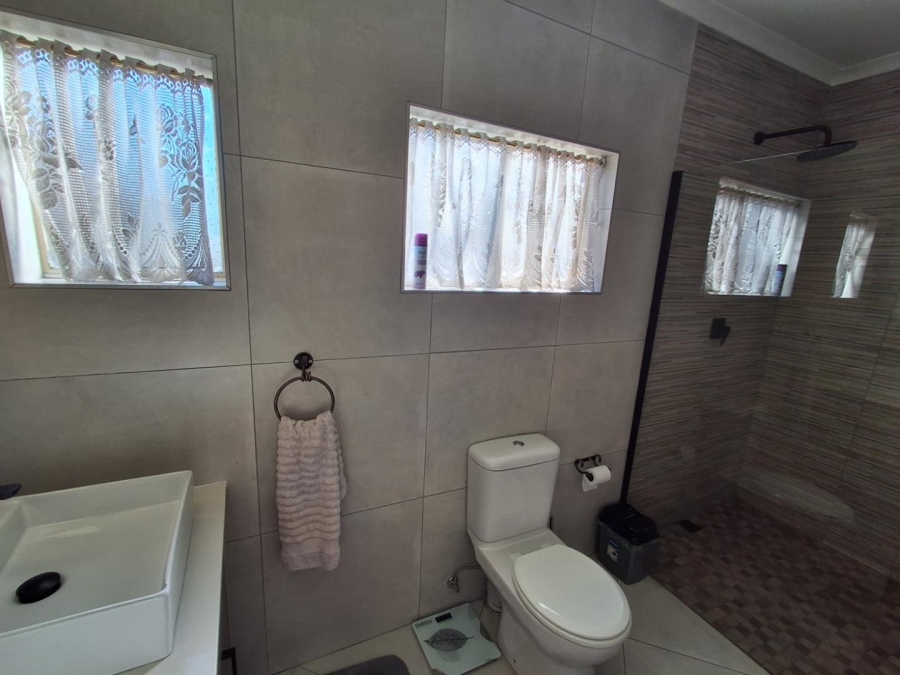 3 Bedroom Property for Sale in Brackenhurst Gauteng