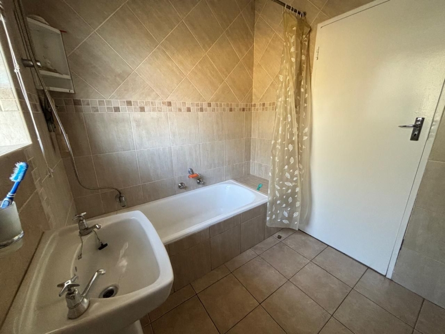 4 Bedroom Property for Sale in Mayberry Park Gauteng