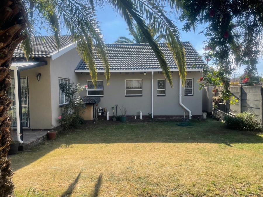 4 Bedroom Property for Sale in Mayberry Park Gauteng