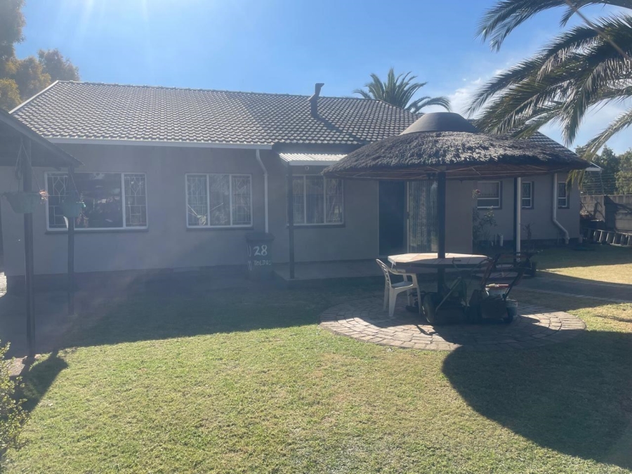 4 Bedroom Property for Sale in Mayberry Park Gauteng
