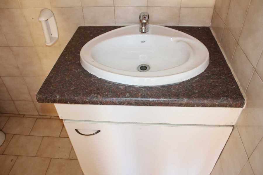 To Let 1 Bedroom Property for Rent in Pretoria Central Gauteng
