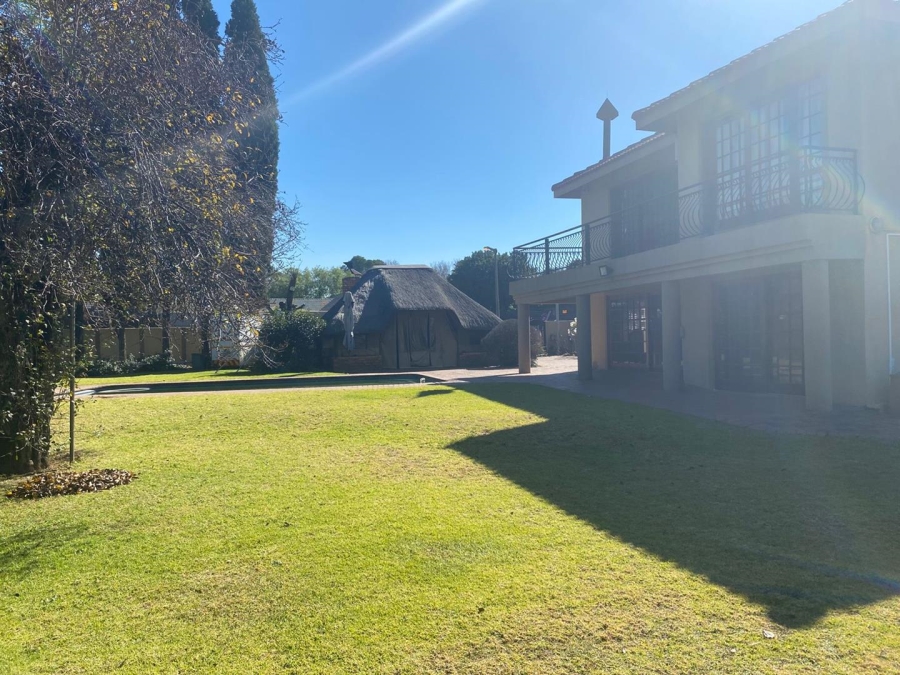 5 Bedroom Property for Sale in Beyerspark Gauteng