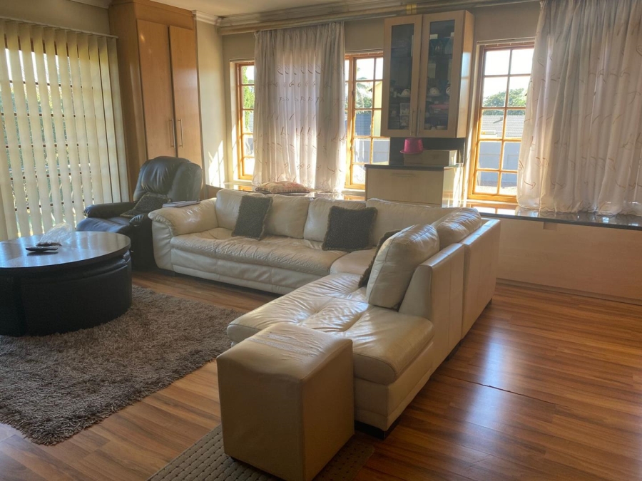 5 Bedroom Property for Sale in Beyerspark Gauteng