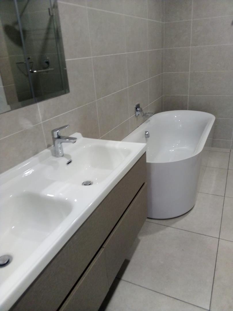 To Let 2 Bedroom Property for Rent in Greenstone Hill Gauteng