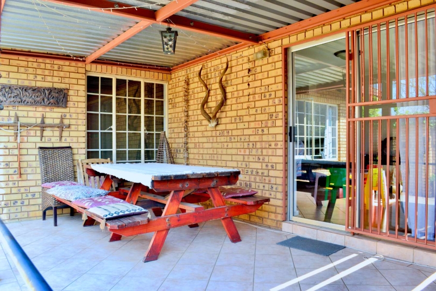 To Let 3 Bedroom Property for Rent in Equestria Gauteng