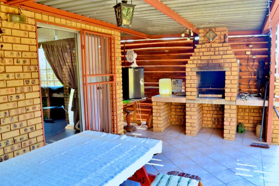 To Let 3 Bedroom Property for Rent in Equestria Gauteng