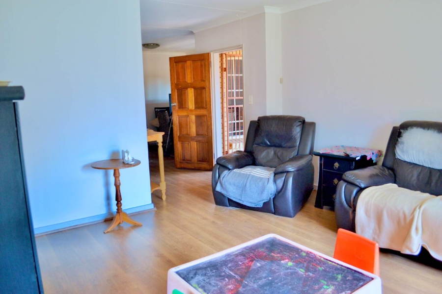 To Let 3 Bedroom Property for Rent in Equestria Gauteng