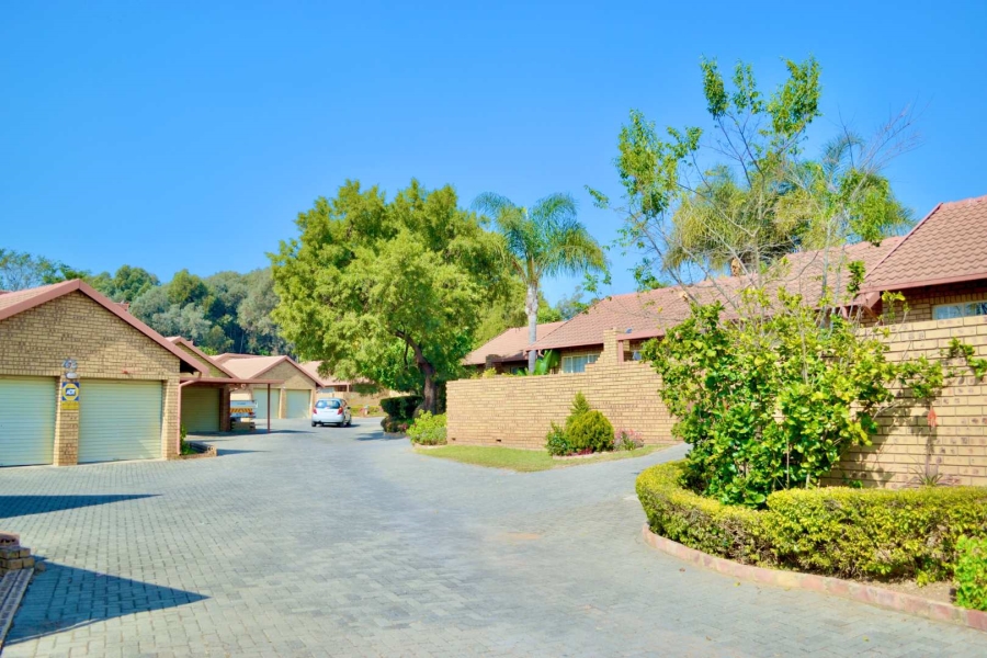 To Let 3 Bedroom Property for Rent in Equestria Gauteng