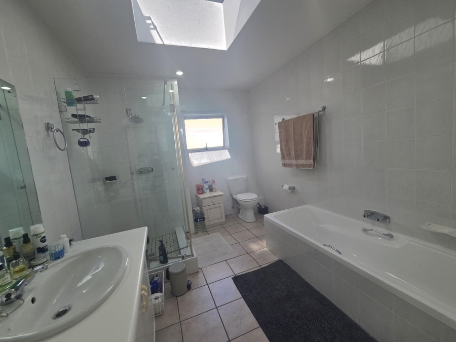 To Let 3 Bedroom Property for Rent in Northcliff Gauteng