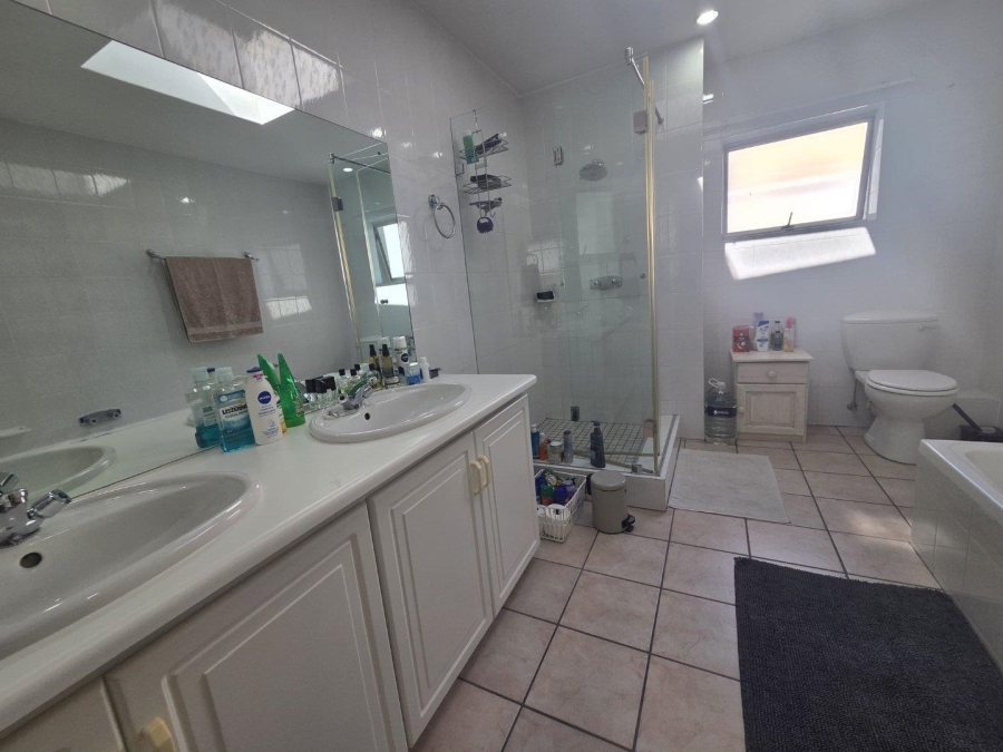 To Let 3 Bedroom Property for Rent in Northcliff Gauteng