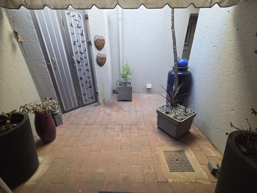 To Let 3 Bedroom Property for Rent in Northcliff Gauteng