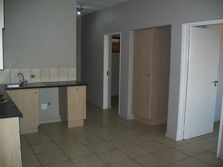 To Let 2 Bedroom Property for Rent in Ferndale Gauteng