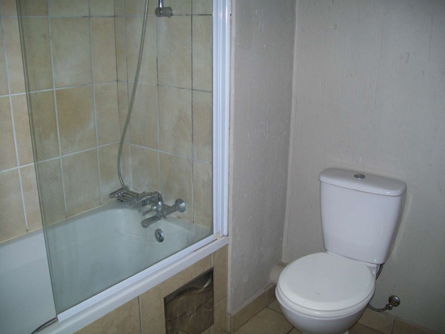 To Let 2 Bedroom Property for Rent in Ferndale Gauteng