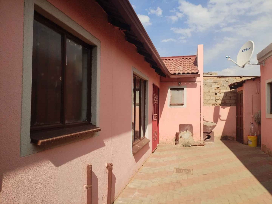 To Let 2 Bedroom Property for Rent in Mahube Valley Gauteng