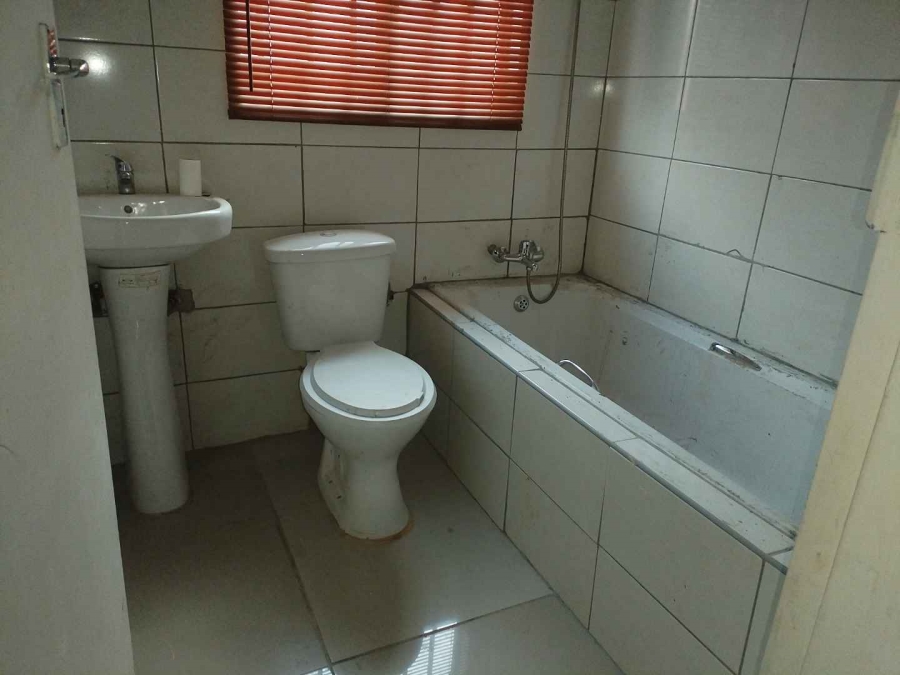 To Let 2 Bedroom Property for Rent in Mahube Valley Gauteng