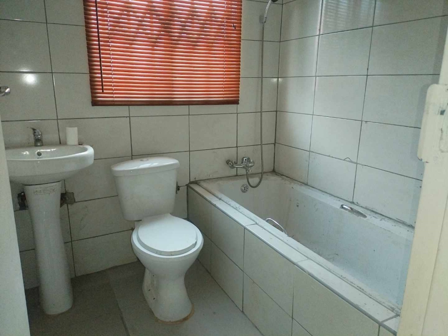 To Let 2 Bedroom Property for Rent in Mahube Valley Gauteng