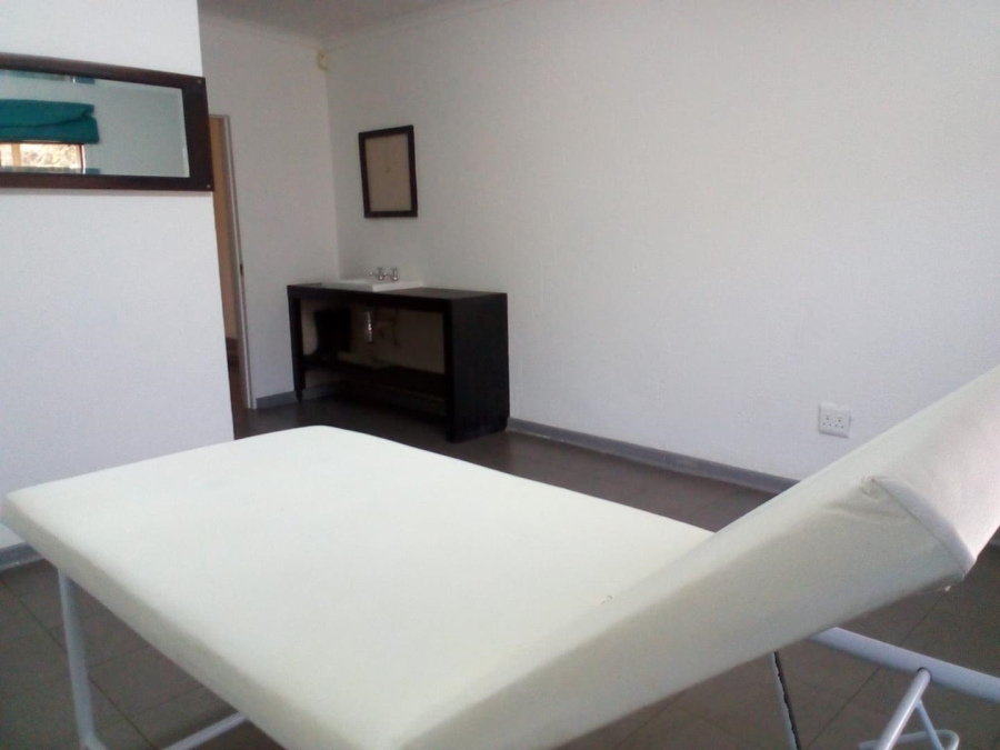 Commercial Property for Sale in Allen Grove Gauteng