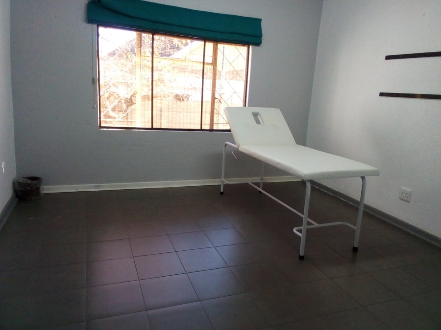 Commercial Property for Sale in Allen Grove Gauteng