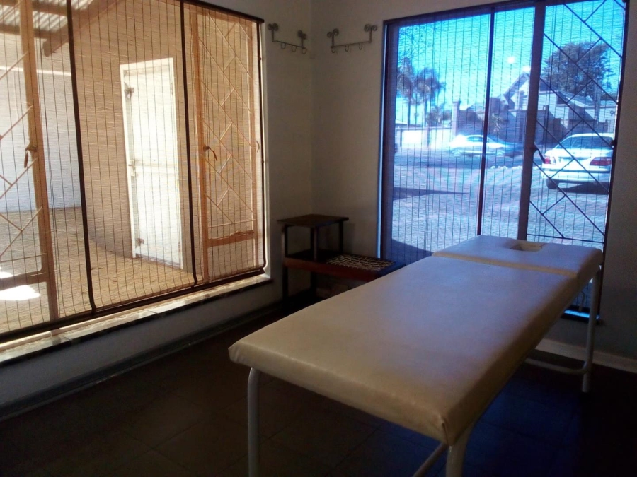 Commercial Property for Sale in Allen Grove Gauteng