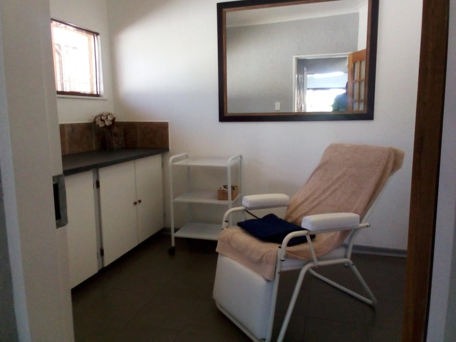 Commercial Property for Sale in Allen Grove Gauteng
