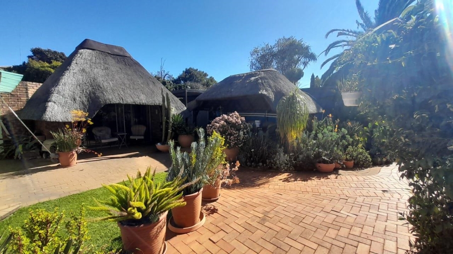 3 Bedroom Property for Sale in Van Riebeeck Park Gauteng