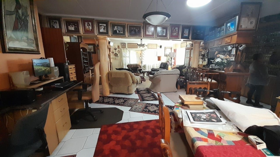 3 Bedroom Property for Sale in Van Riebeeck Park Gauteng