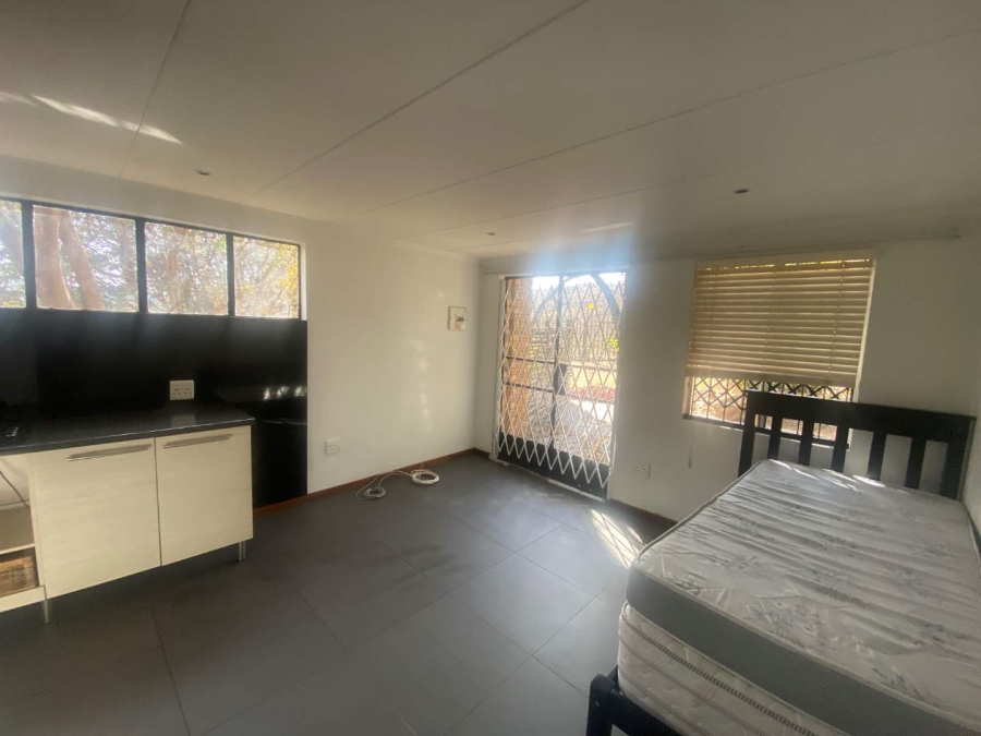 To Let 1 Bedroom Property for Rent in Florida Hills Gauteng