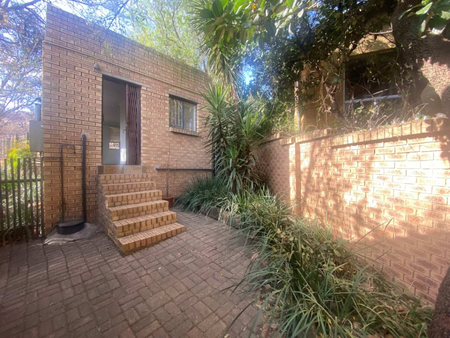 To Let 1 Bedroom Property for Rent in Florida Hills Gauteng