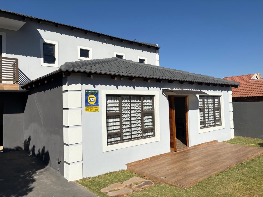 5 Bedroom Property for Sale in Ennerdale Gauteng