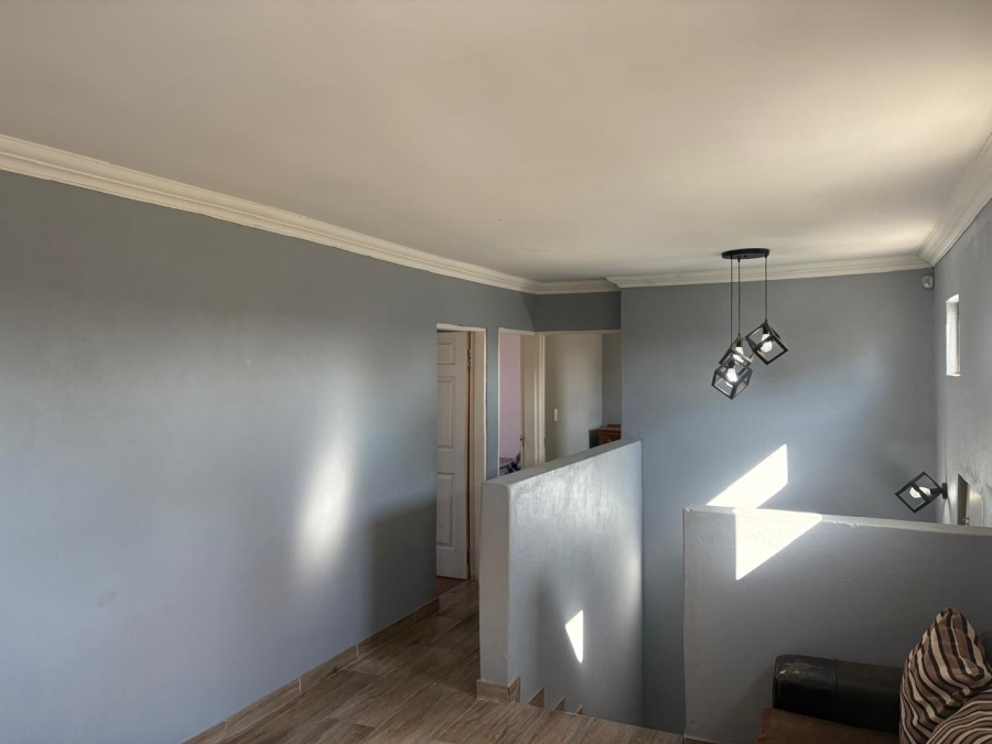 5 Bedroom Property for Sale in Ennerdale Gauteng