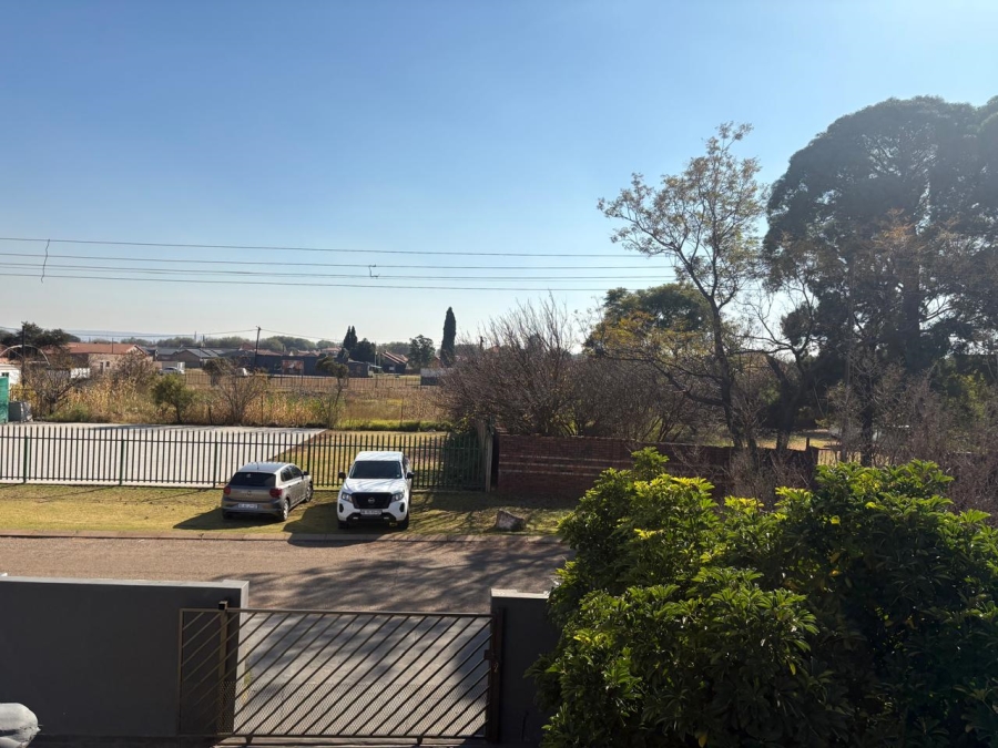 5 Bedroom Property for Sale in Ennerdale Gauteng