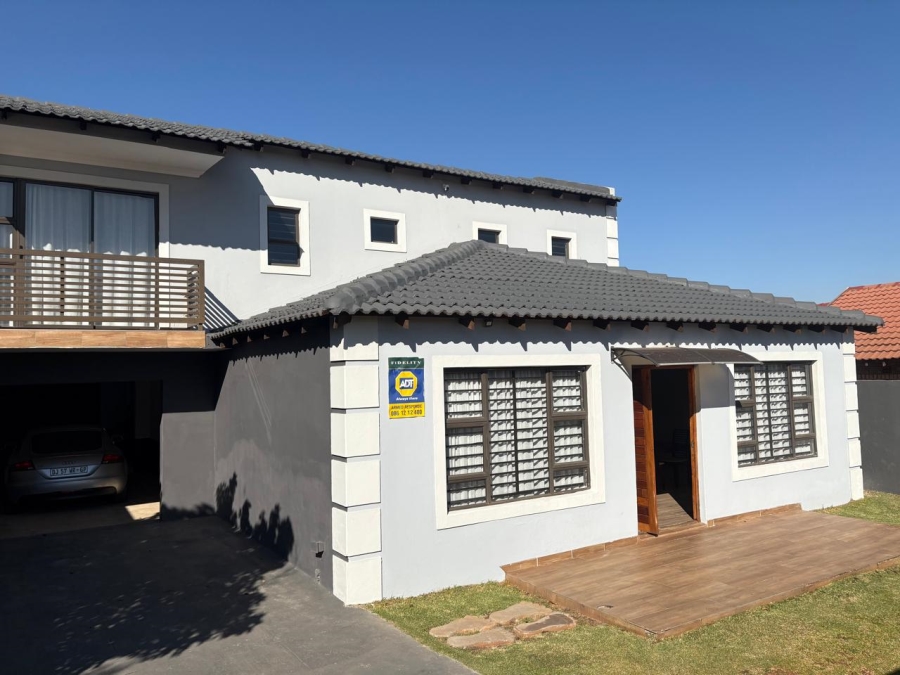 5 Bedroom Property for Sale in Ennerdale Gauteng