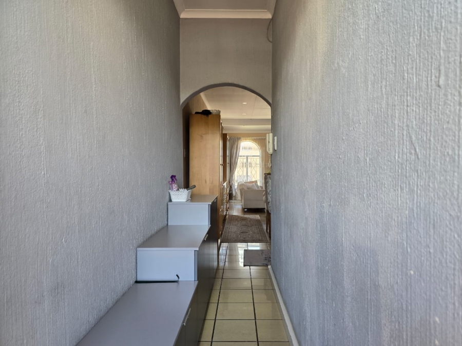 3 Bedroom Property for Sale in New Redruth Gauteng